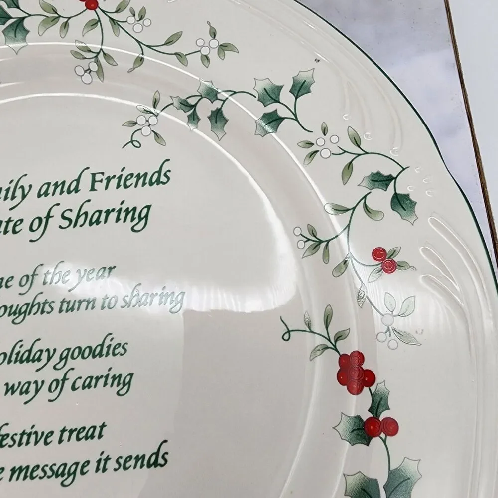 Pfaltzgraff Holly Platter Plate Winterberry Family and Friends of Sharing 12 in